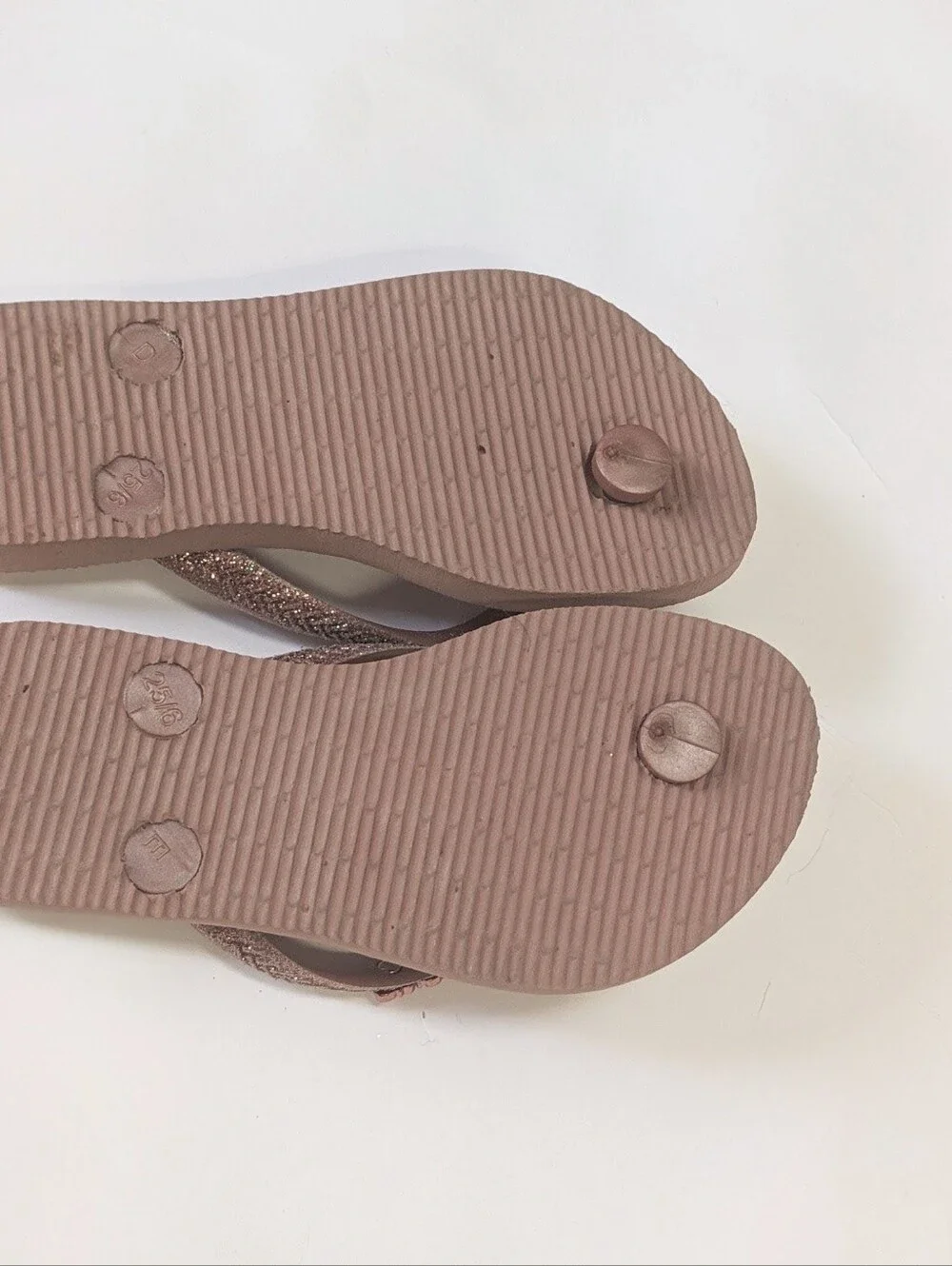 Havaianas Blush Pink Kid Glitter Flip Flops w/Havaianas Metal Lettering on Strap